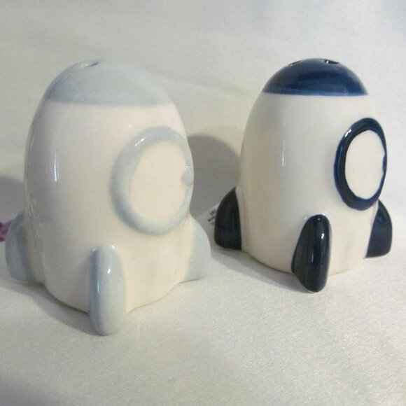 Cracker Barrel Salt and Pepper Shakers ~ Rocket Ships Spaceships ~ NWT - Picture 5 of 8